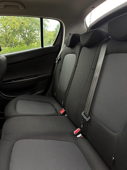 Hyundai i20 10 of 14