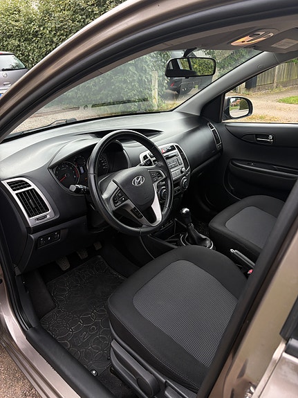 Hyundai i20 6 of 14