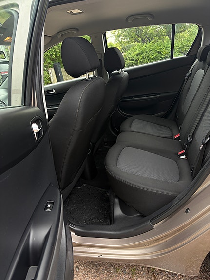 Hyundai i20 9 of 14