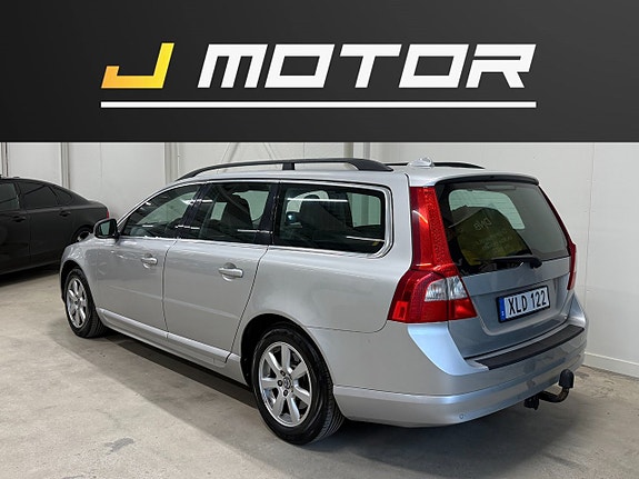 Volvo V70 3 of 14