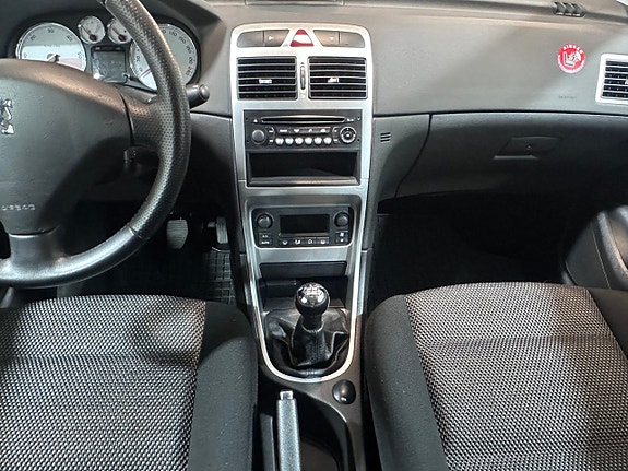 Peugeot 307 16 of 21