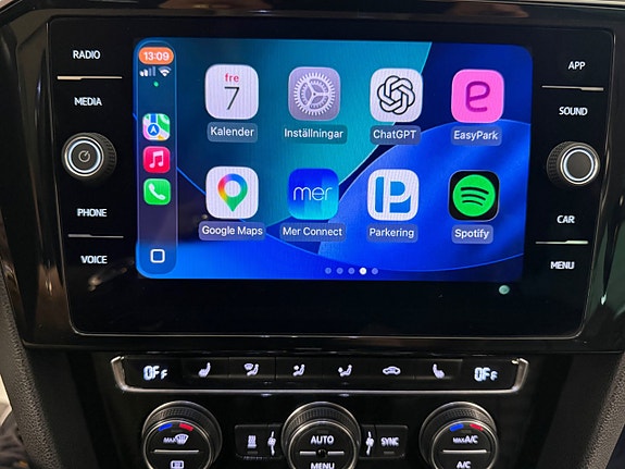 Volkswagen Passat 19 of 26