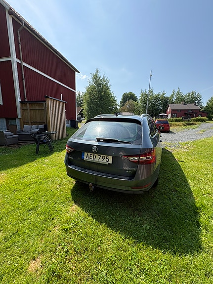 Skoda Superb 4 of 12