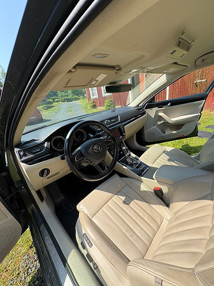 Skoda Superb 5 of 12