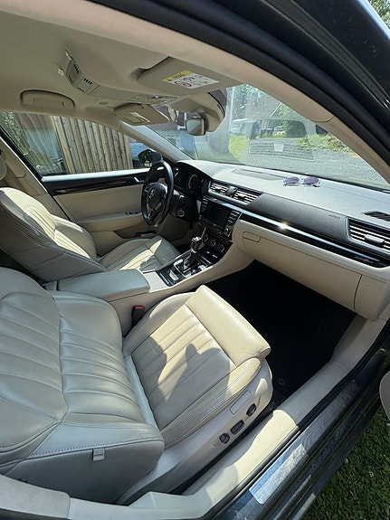 Skoda Superb 8 of 12