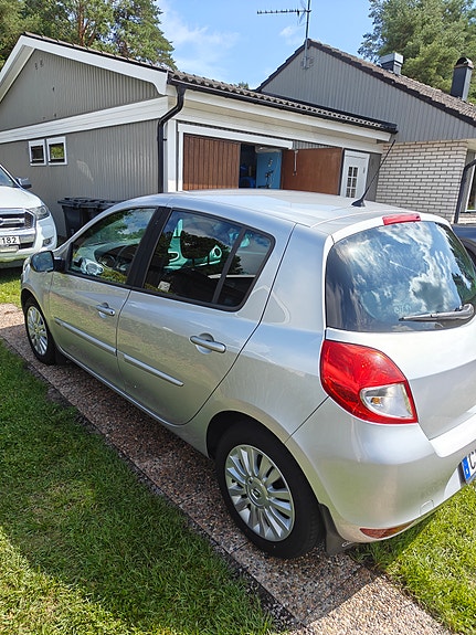 Renault Clio 3 of 6