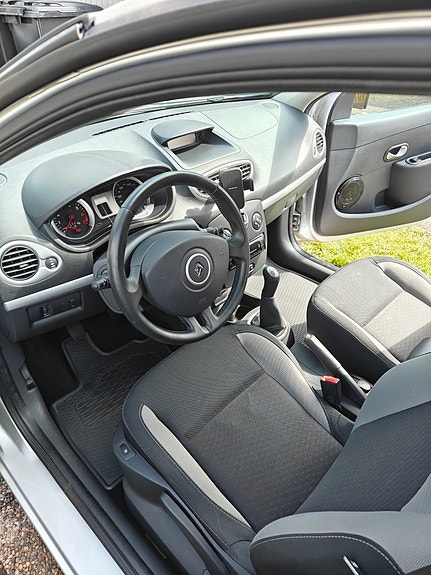 Renault Clio 4 of 6