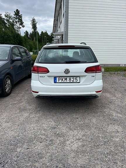 Volkswagen Golf VII 5 of 8