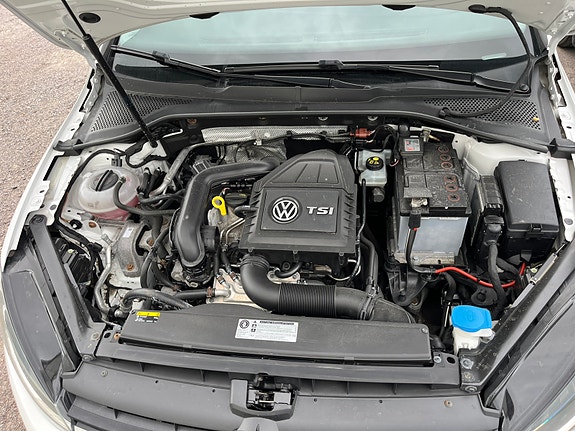Volkswagen Golf VII 8 of 8