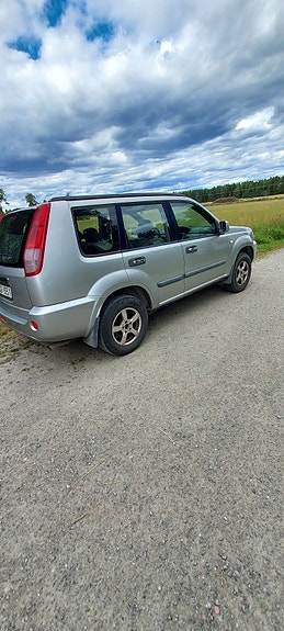Nissan X-Trail 6 of 6