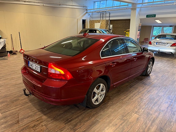Volvo S80 3 of 11