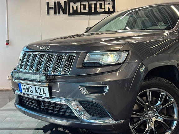 Jeep Grand Cherokee 2 of 30