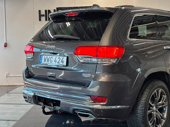 Jeep Grand Cherokee 8 of 30