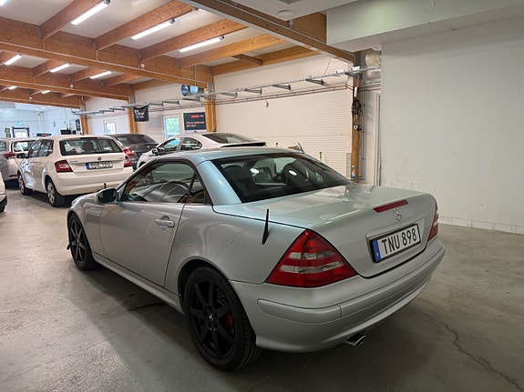 Mercedes-Benz SLK200 7 of 10