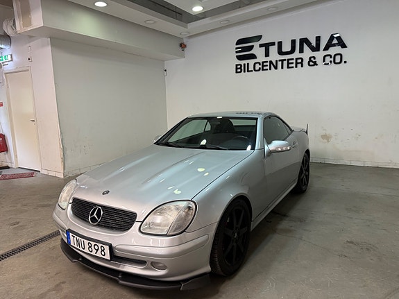 Mercedes-Benz SLK200 4 of 10