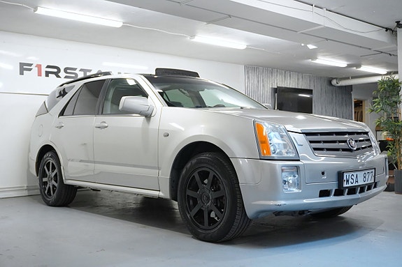 Cadillac SRX 3 of 27