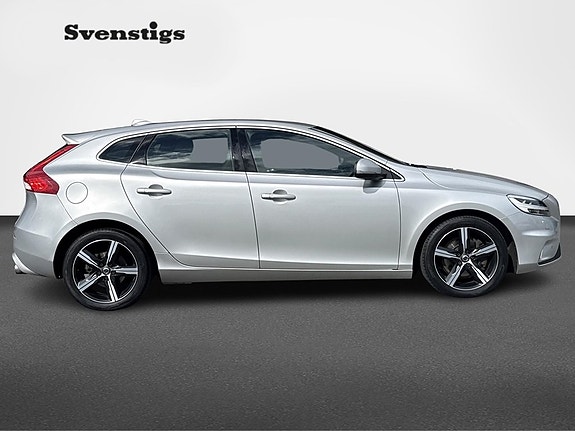 Volvo V40 6 of 13
