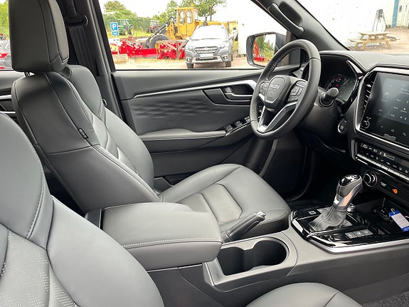Isuzu D-max 7 of 8