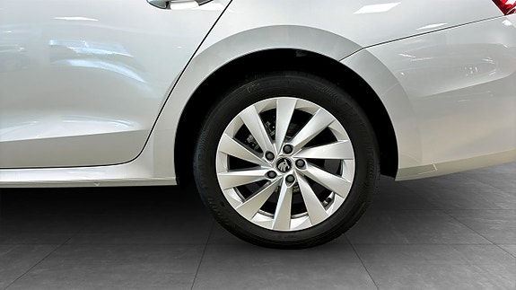 Skoda Octavia 6 of 12