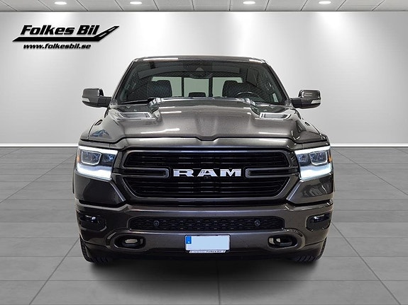 Dodge RAM 1500 2 of 20