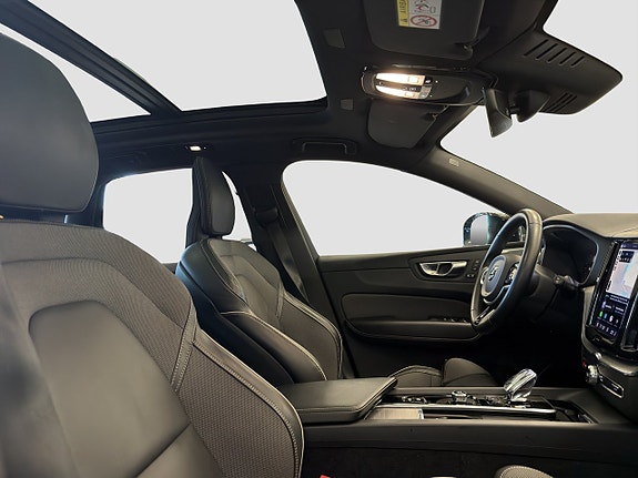 Volvo XC60 10 of 19