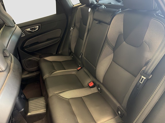 Volvo XC60 18 of 19