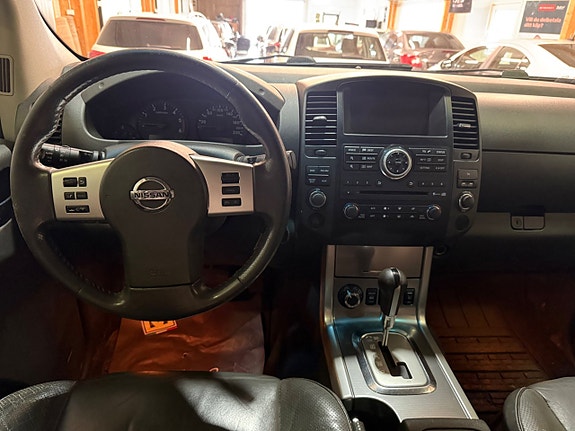 Nissan Navara 9 of 16