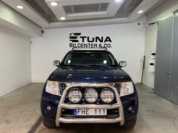 Nissan Navara 2 of 16