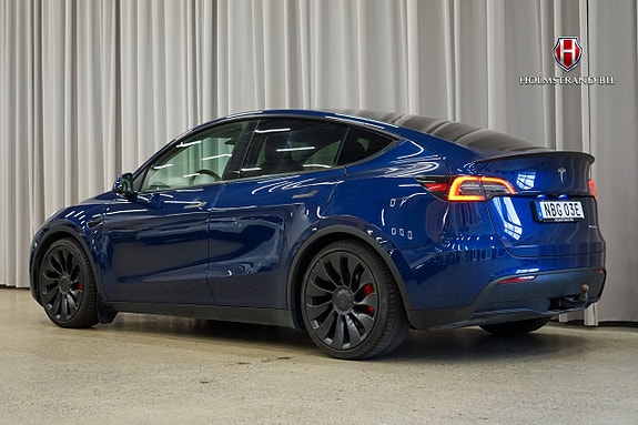 Tesla Model Y 5 of 22