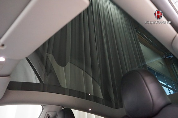Tesla Model Y 11 of 22