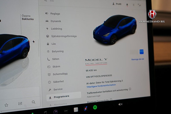 Tesla Model Y 16 of 22