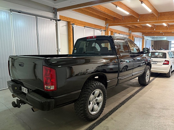 Dodge RAM 1500 11 of 14