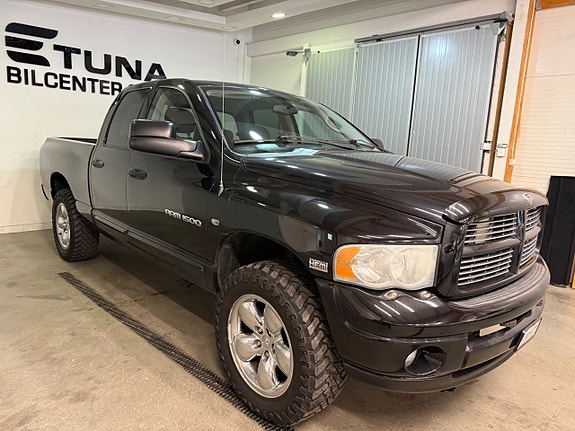 Dodge RAM 1500 2 of 14