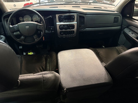 Dodge RAM 1500 7 of 14