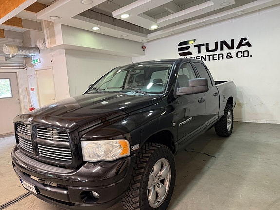 Dodge RAM 1500 3 of 14