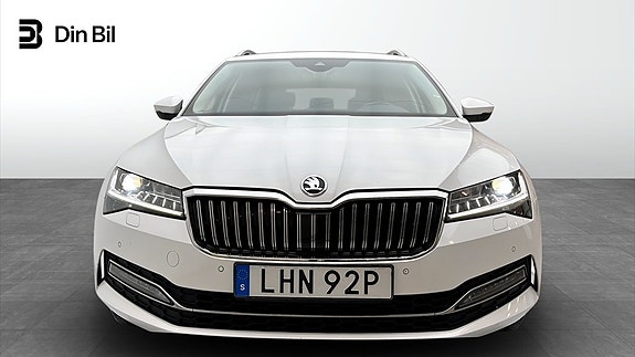 Skoda Superb 4 of 17