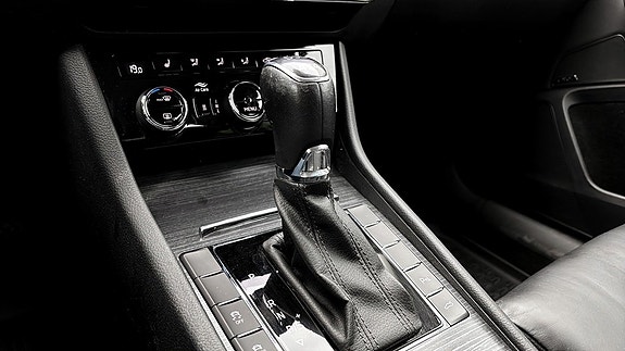 Skoda Superb 15 of 17