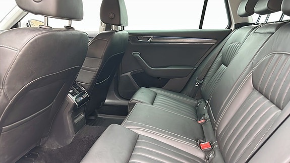 Skoda Superb 17 of 17