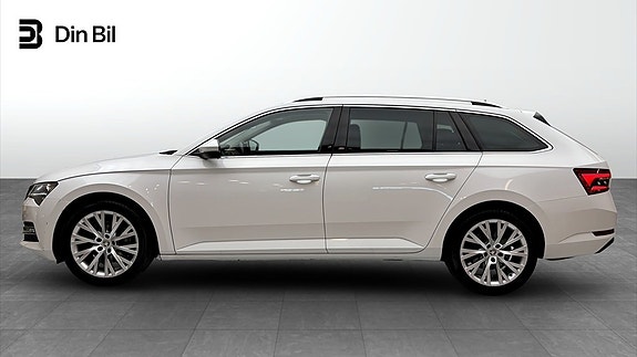 Skoda Superb 3 of 17