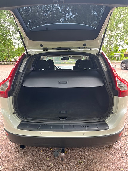 Volvo XC60 5 of 10