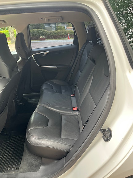 Volvo XC60 7 of 10