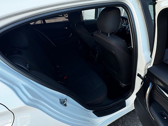 BMW 118d 19 of 26