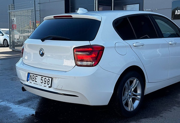 BMW 118d 6 of 26