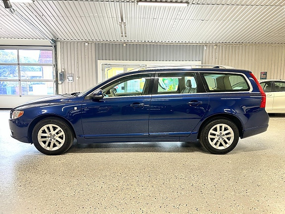 Volvo V70 3 of 30