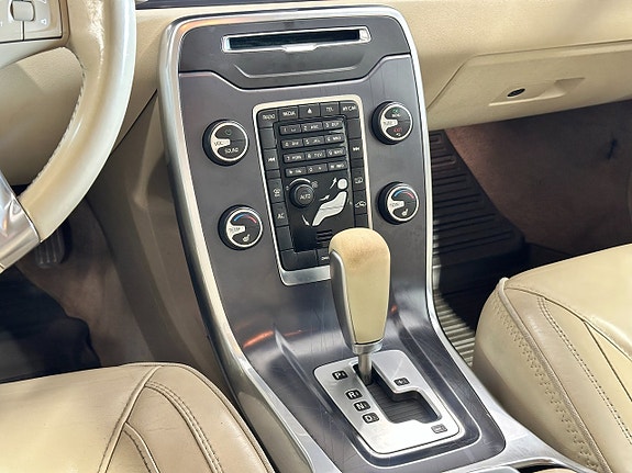 Volvo V70 24 of 30