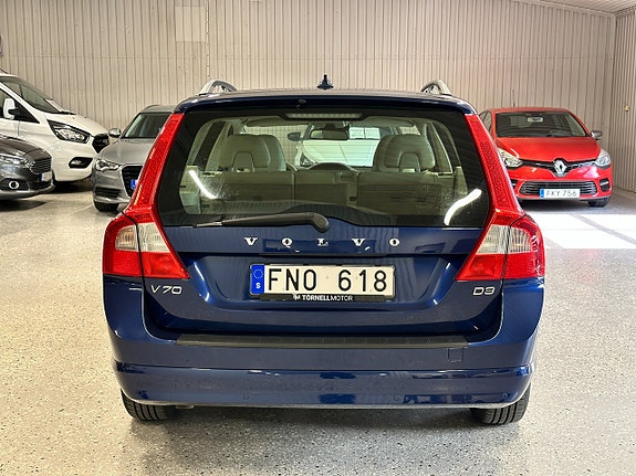 Volvo V70 5 of 30