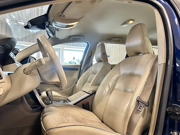Volvo V70 18 of 30