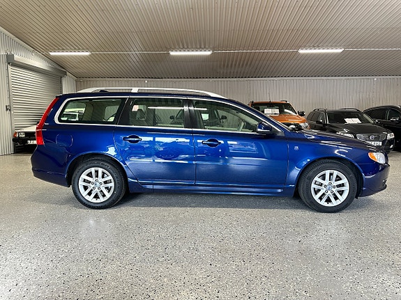 Volvo V70 9 of 30