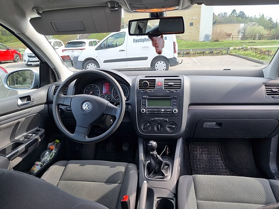 Volkswagen Golf V 6 of 9