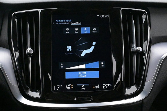 Volvo V60 14 of 27